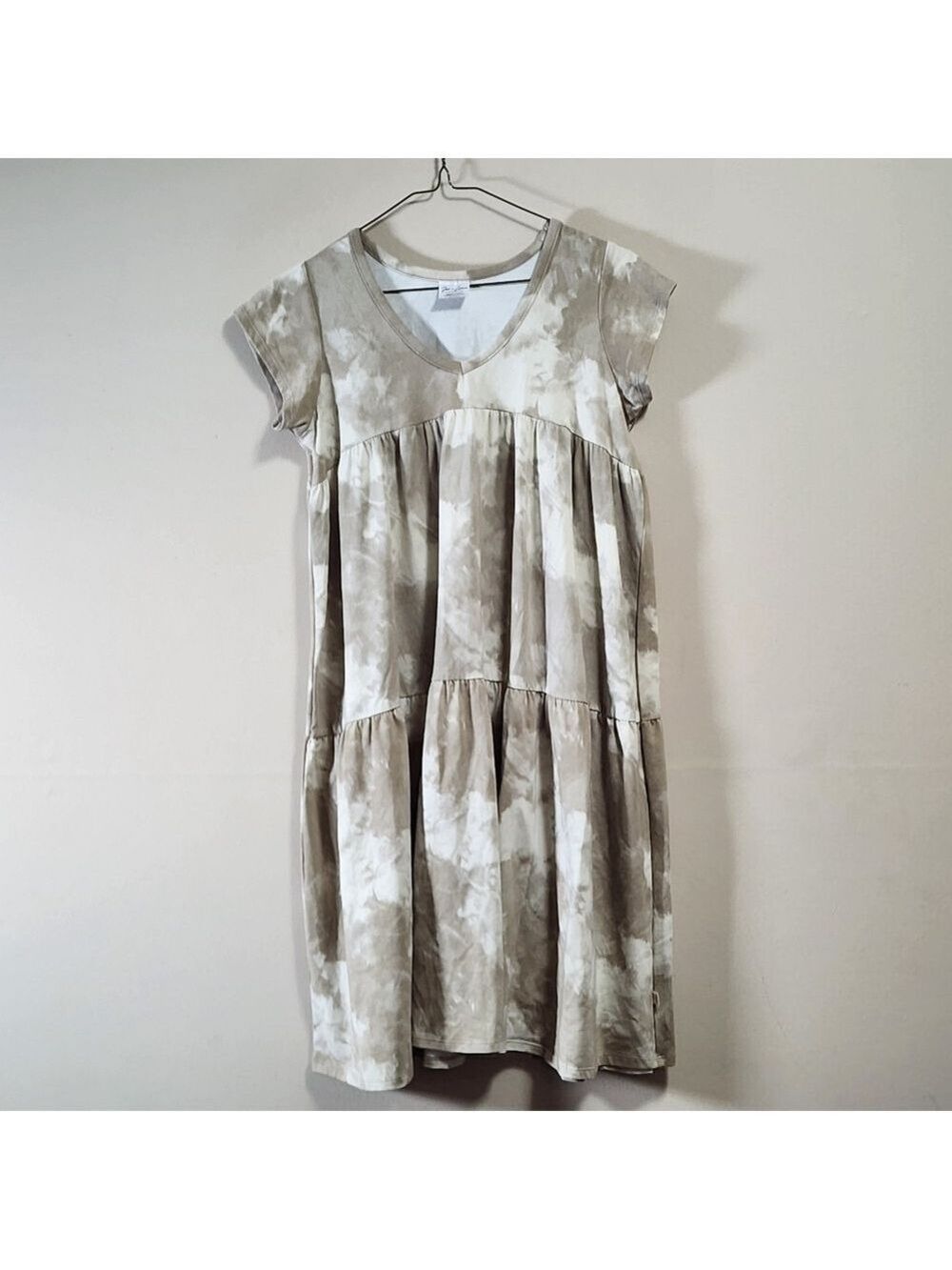Jax + lennon double ruffle midi print dress size small